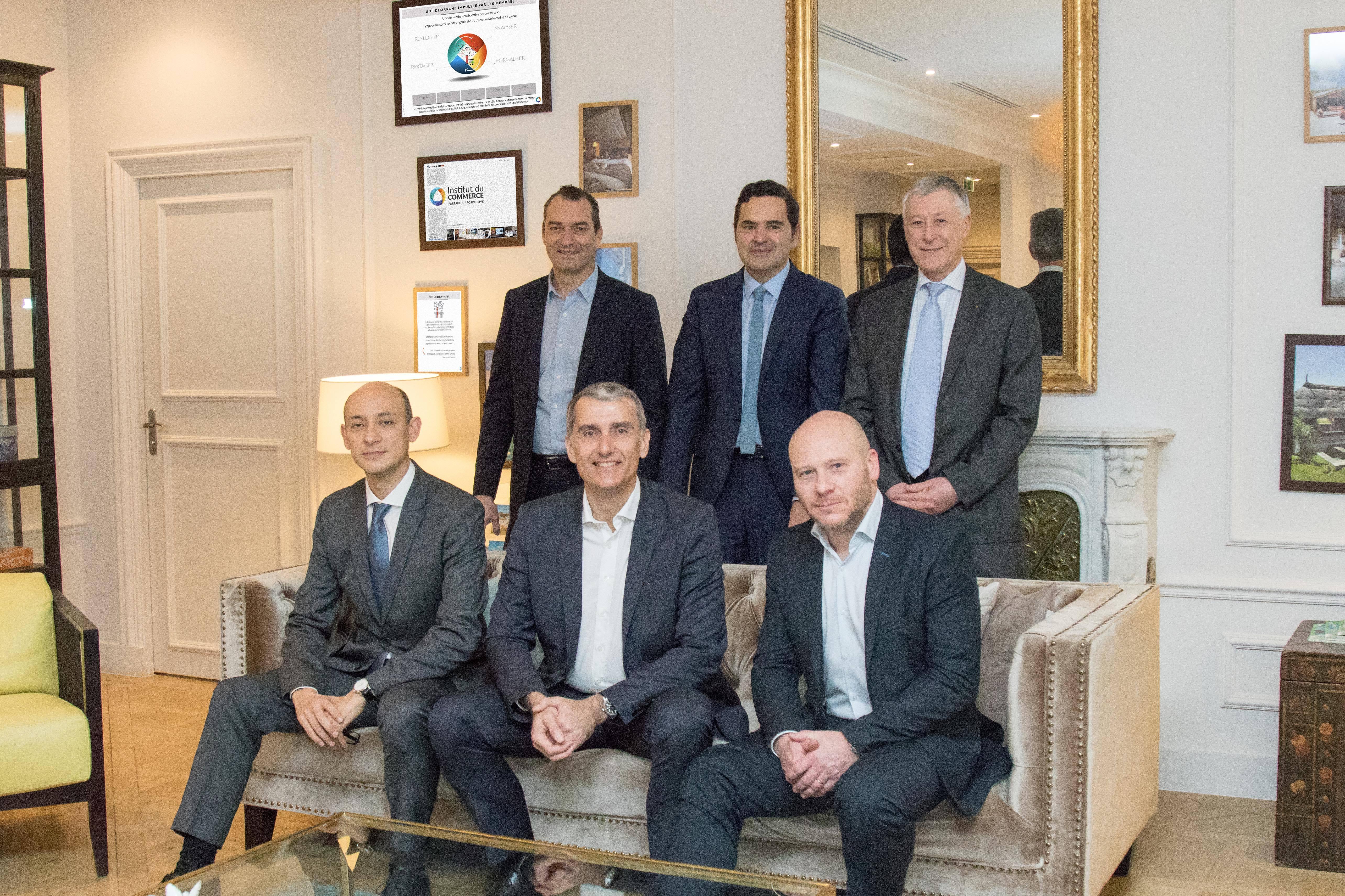 Les membres du bureau de l'Institut du Commerce